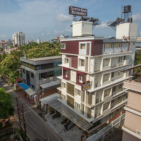 South Gate Residency Hotel Kochi Exterior photo