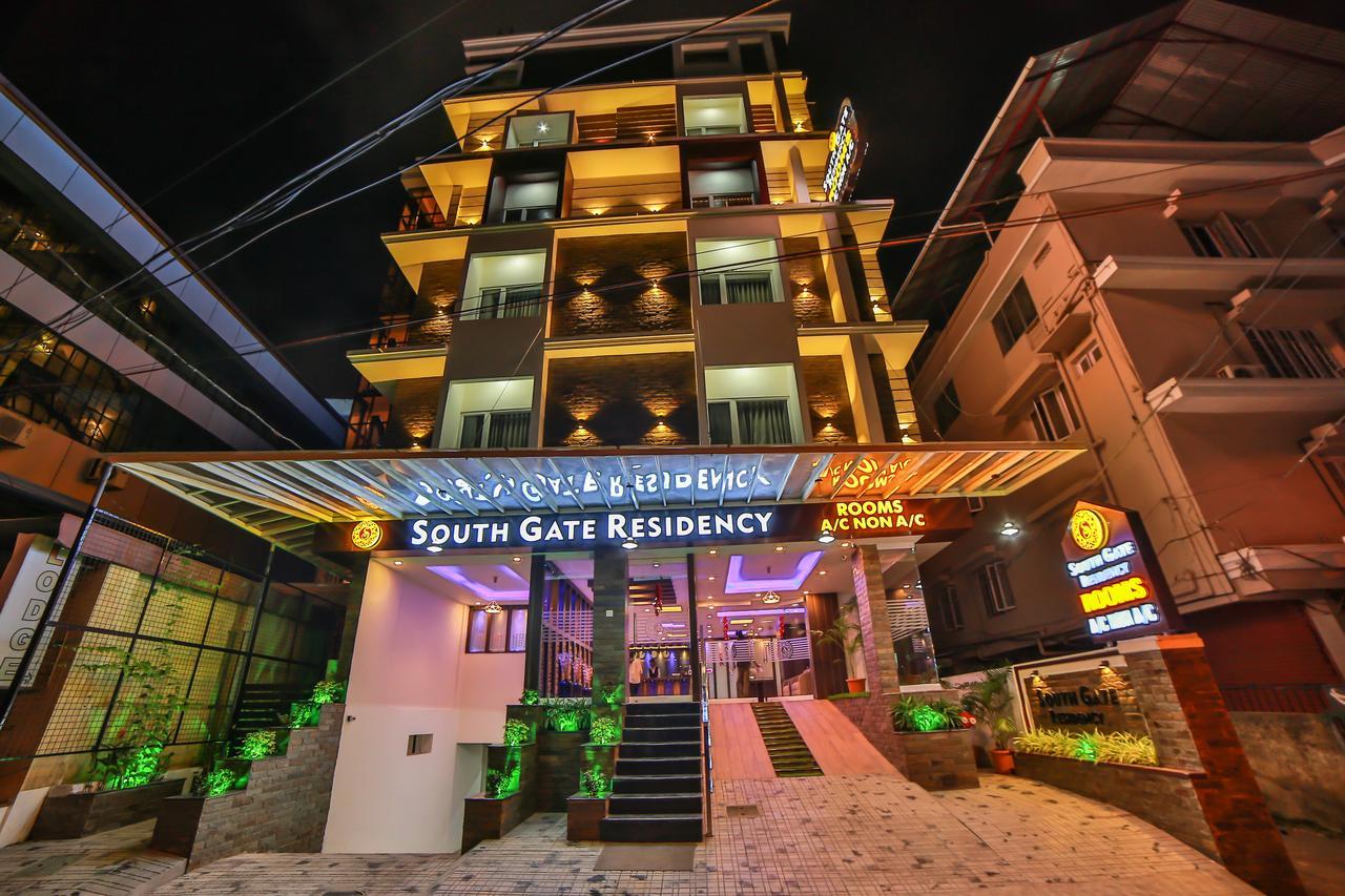 South Gate Residency Hotel Kochi Exterior photo